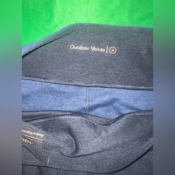 Outdoor Voices Black and Navy Blue Leggings size Medium - Picture 4 of 8